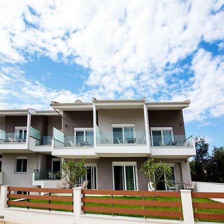 The Papoutsakis Apartments Nikiti  Bagian luar foto