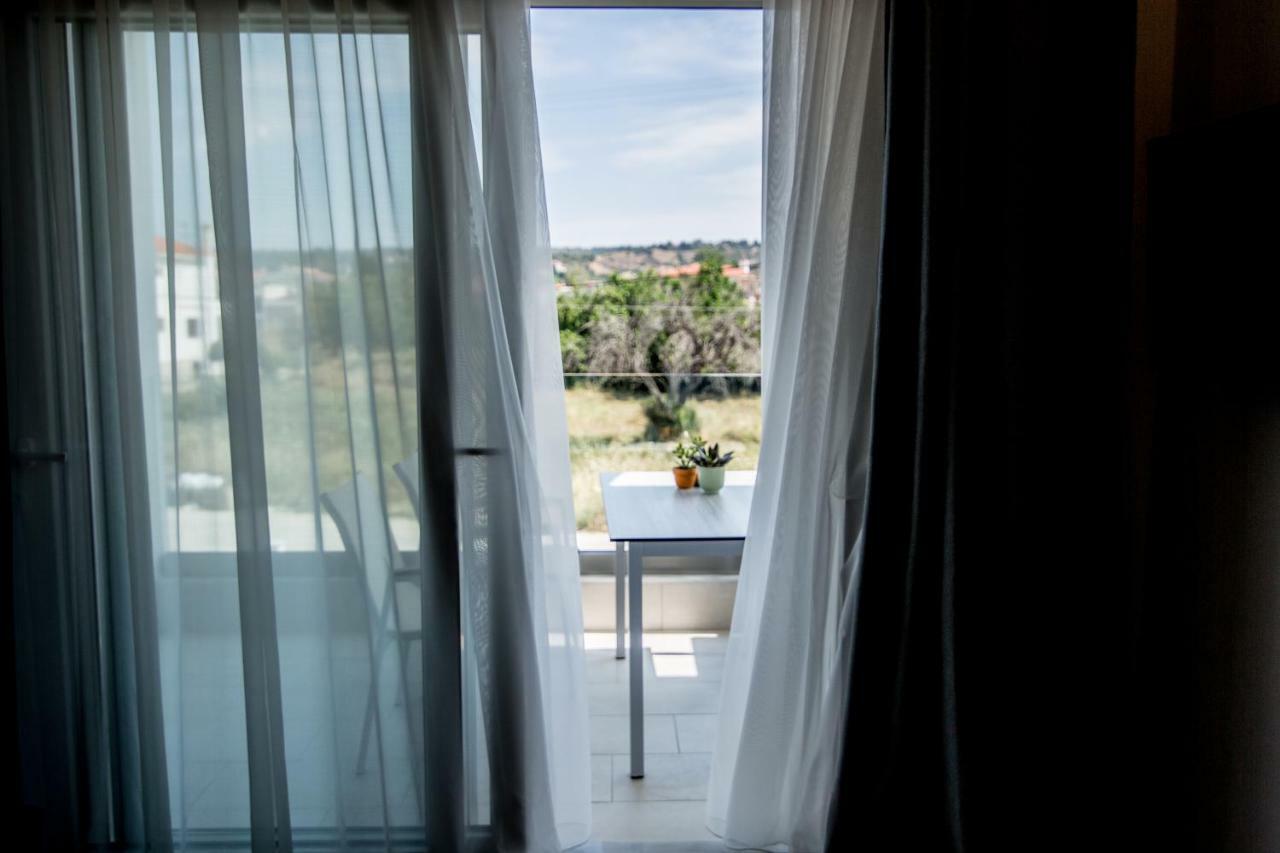 The Papoutsakis Apartments Nikiti  Bagian luar foto