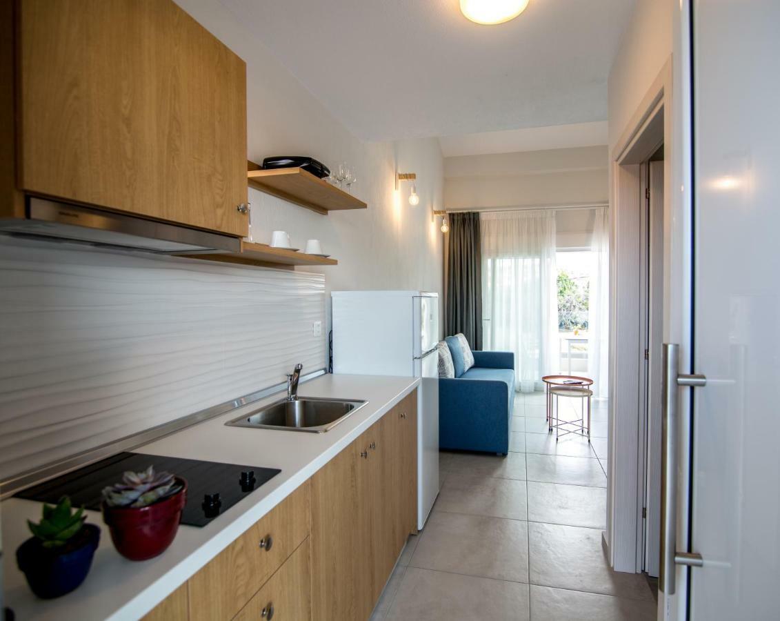 The Papoutsakis Apartments Nikiti  Bagian luar foto