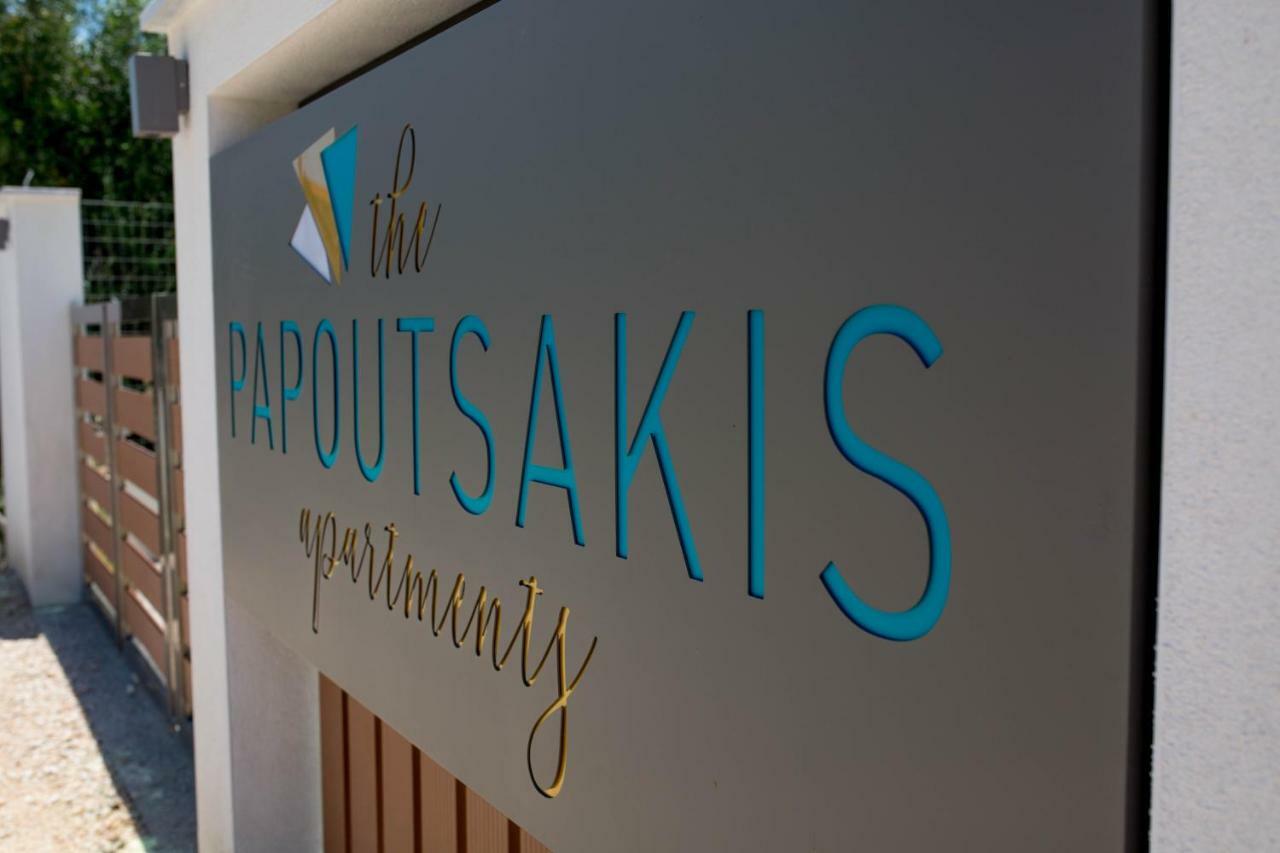 The Papoutsakis Apartments Nikiti  Bagian luar foto